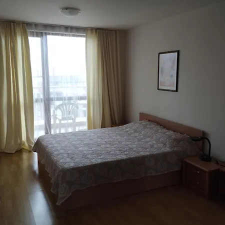 Vadim In Panorama Vigo Apartman *
